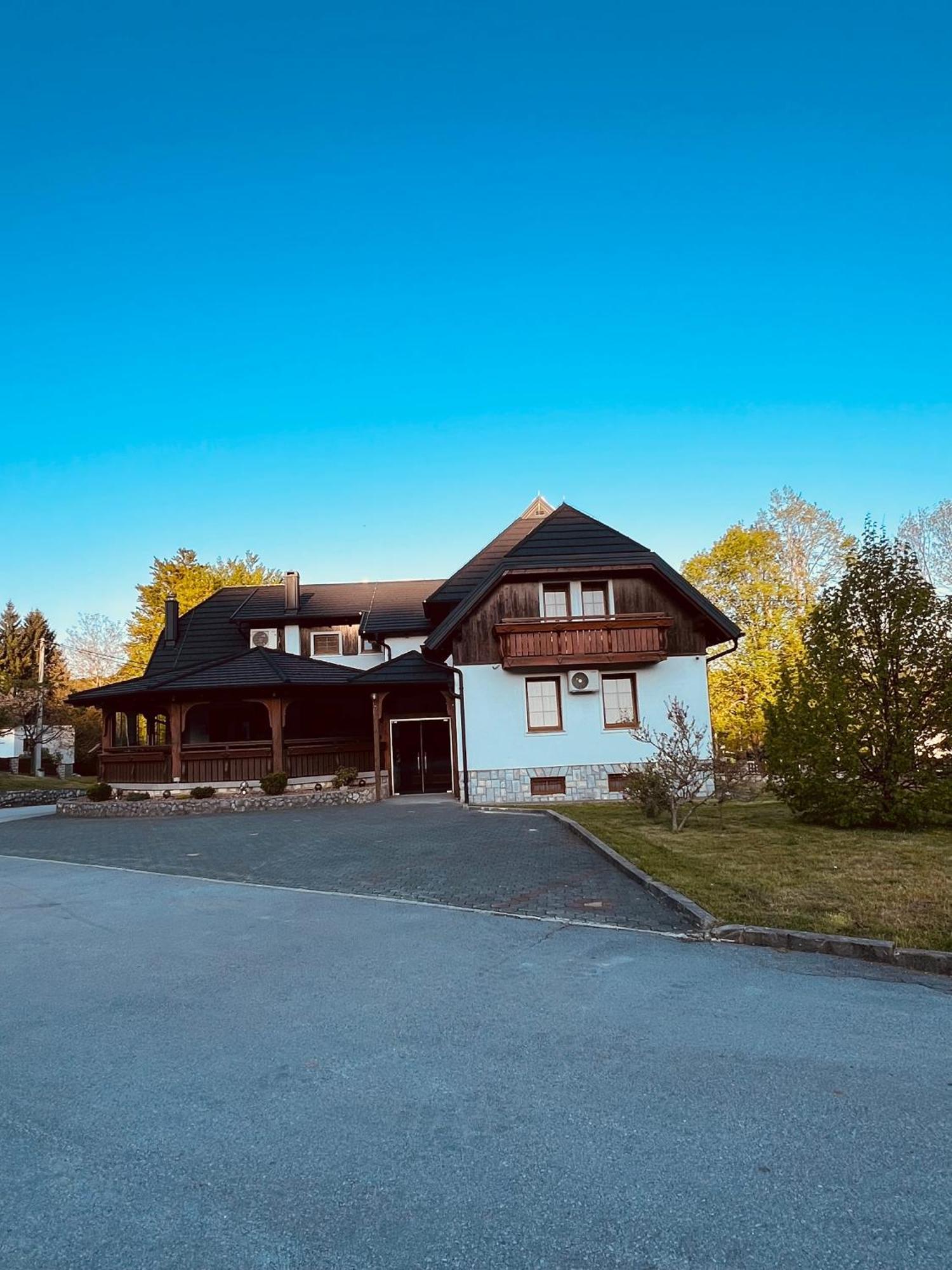 Villa Knezevic Plitvička Jezera Exterior foto